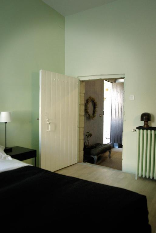 Monte Arena Bed & Breakfast Montaren-et-Saint-Mediers ห้อง รูปภาพ