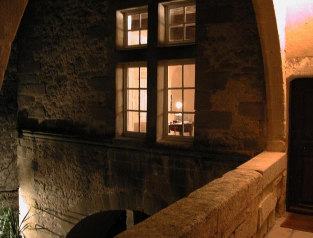 Monte Arena Bed & Breakfast Montaren-et-Saint-Mediers ภายนอก รูปภาพ