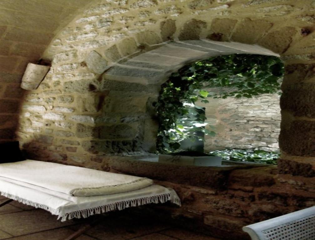 Monte Arena Bed & Breakfast Montaren-et-Saint-Mediers ภายนอก รูปภาพ