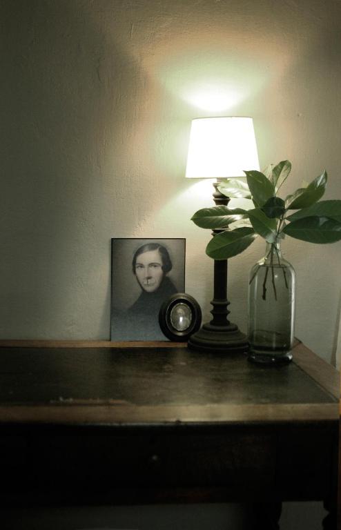 Monte Arena Bed & Breakfast Montaren-et-Saint-Mediers ภายนอก รูปภาพ